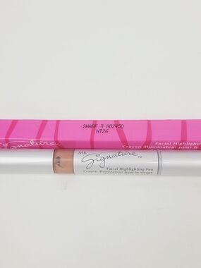 Mary Kay Signature Facial Highlighting Pen Shade 3~002450~.04 fl oz~New with Box